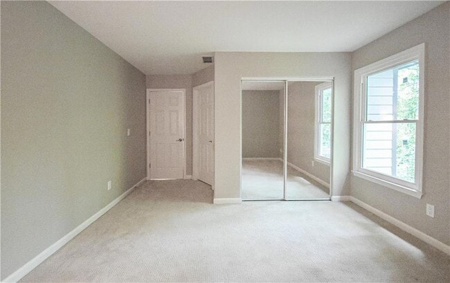 Building Photo - 3115 Park Chase