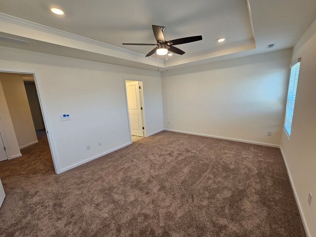 Building Photo - Like New Town Home in Kellerton Place, Monroe!