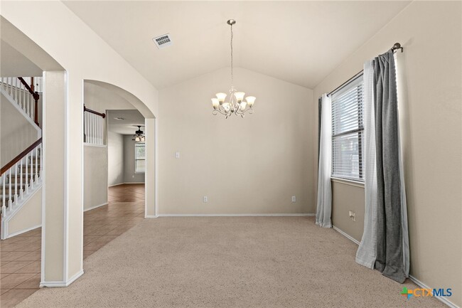 Building Photo - 5405 English Oak Dr