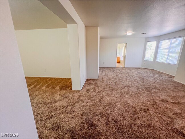 Building Photo - 5628 Granville Lake St