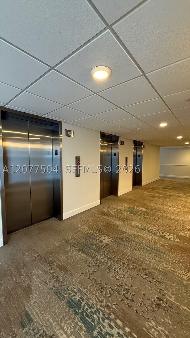 Building Photo - 155 Ocean Ln Dr