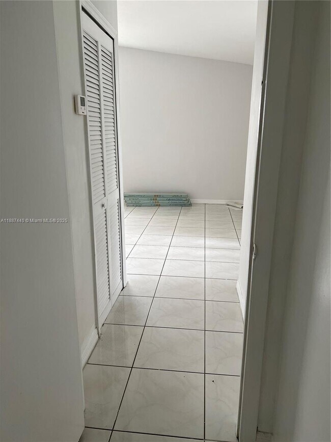Building Photo - 15765 SW 139th Ave