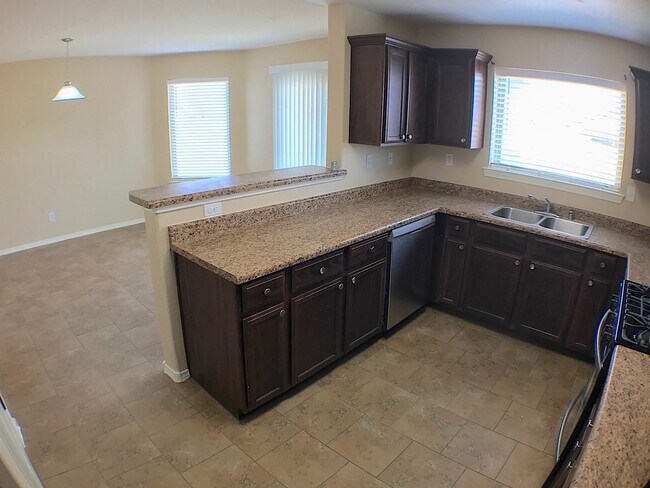 Building Photo - Mesquite Hills 3bed/2.5bath plus Loft REFR...