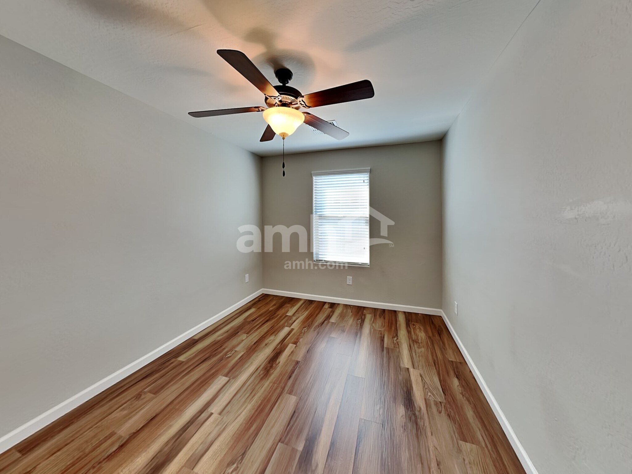 Building Photo - 20736 W Thomas Rd