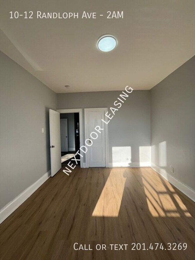 Building Photo - 10-12 Randloph Ave-2AM