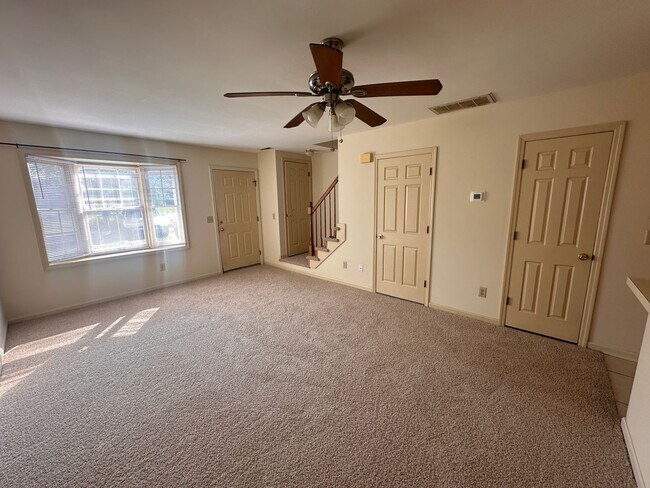 Building Photo - 2228 Yaupon Dr