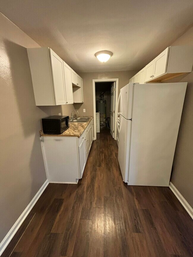 Building Photo - 117 Van Horne St