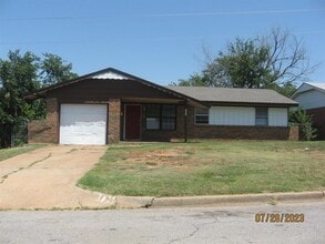 Building Photo - 3021 Delmar Rd