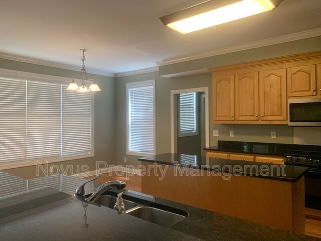 Building Photo - 119 Tullamore Trail