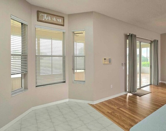 Building Photo - 7047 Hazeltine Cir