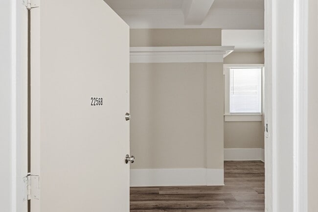 Building Photo - 2256B Van Ness Ave