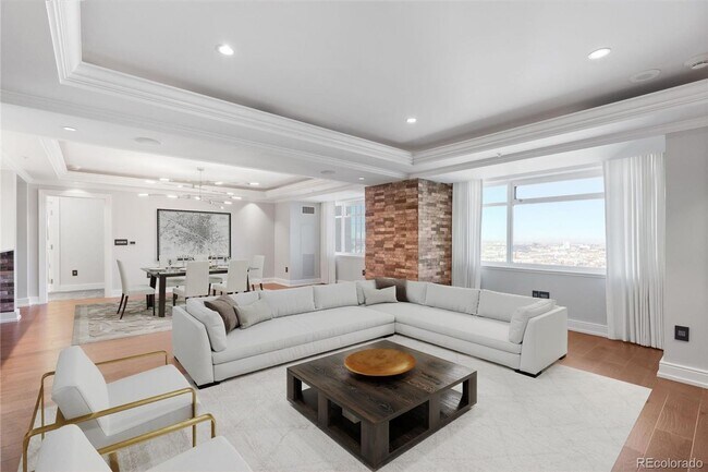 Building Photo - Ritz Carlton Residences - Two Story Penthouse Unit!