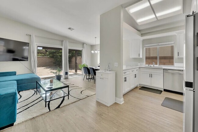 Building Photo - 43916 Silver Bow Rd