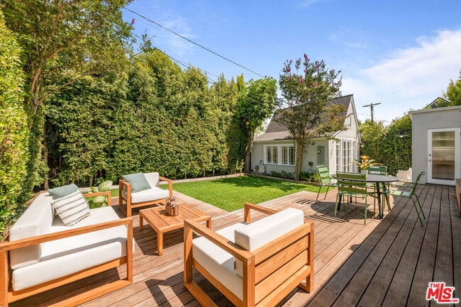 Building Photo - 234 N Ridgewood Pl