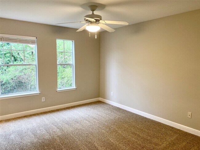 Building Photo - 66 Scarlet Woods Ct