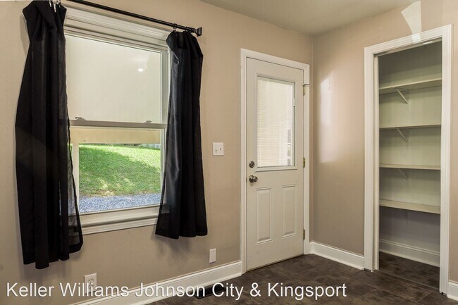 Building Photo - 2 br, 1 bath House - 617 Range St