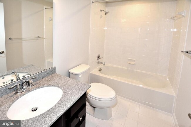 Building Photo - 43398 Apple Orch Sq