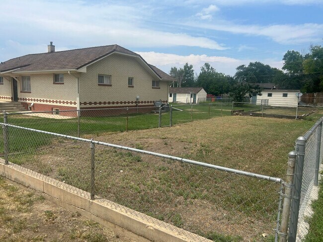 Building Photo - 3 Bedroom Home in Frederick - Available Now!
