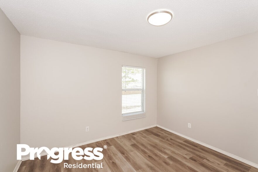 Building Photo - 2908 Cottage Ln