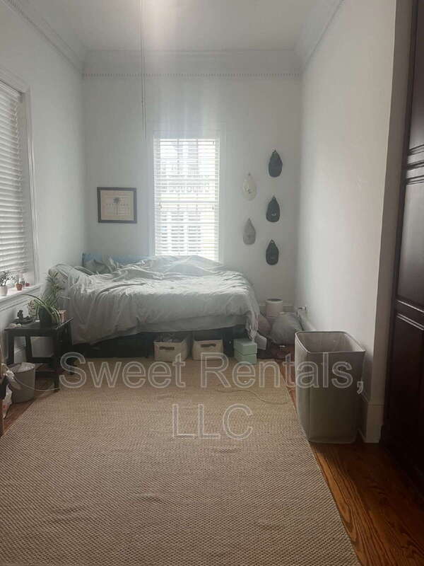 Building Photo - 79 Society St