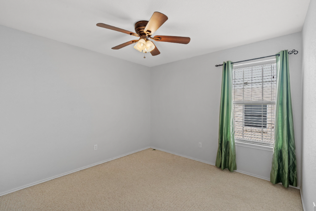 Building Photo - 1609 Abbey Ln