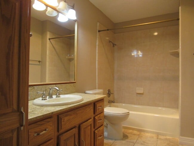 Building Photo - 1400 Ocean Dr