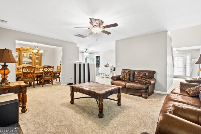 Building Photo - 7155 Laurel Creek Dr
