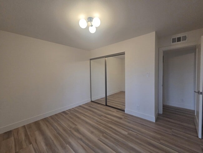 Building Photo - 1007 Bluebell Dr