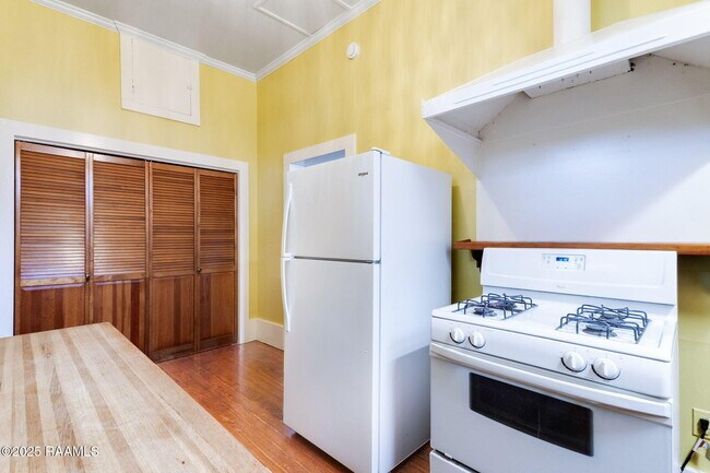 Building Photo - 201 S Orange St