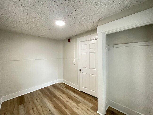 Building Photo - 53 Pennacook St
