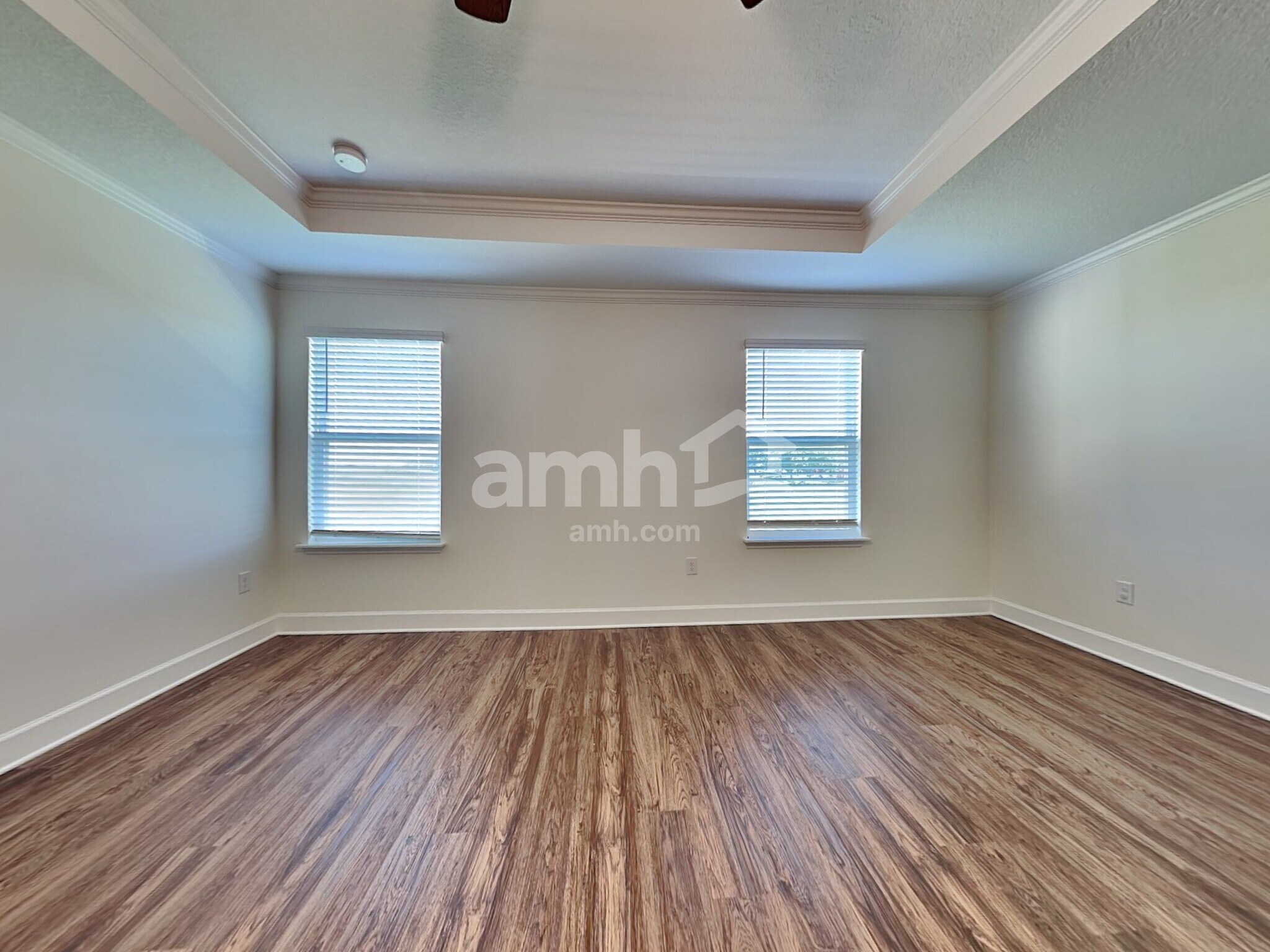 Building Photo - 1011 Island Pond Dr