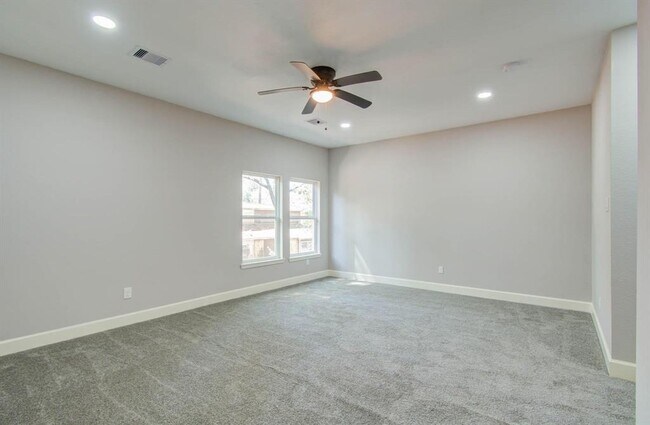 Building Photo - 12274 Wild Pine Dr