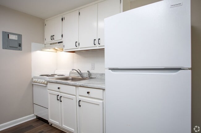 Interior Photo - Elm Villa Apartments