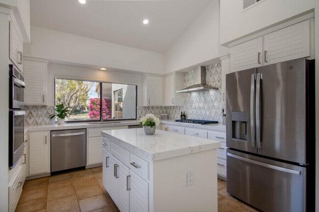 Building Photo - 80671 Cherry Hills Dr