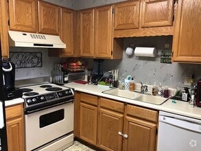 Building Photo - COMING IN JULY! 1-Bedroom Condo in Country...