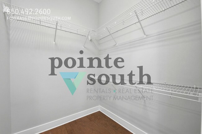 Building Photo - 26 E Pine Lands Lp