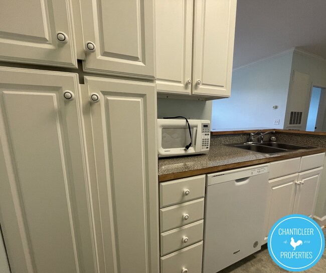 Building Photo - 701 Copperline Dr
