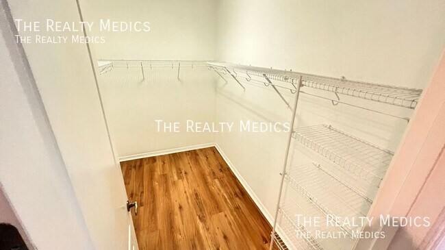 Building Photo - 1900 Garden Sage Dr