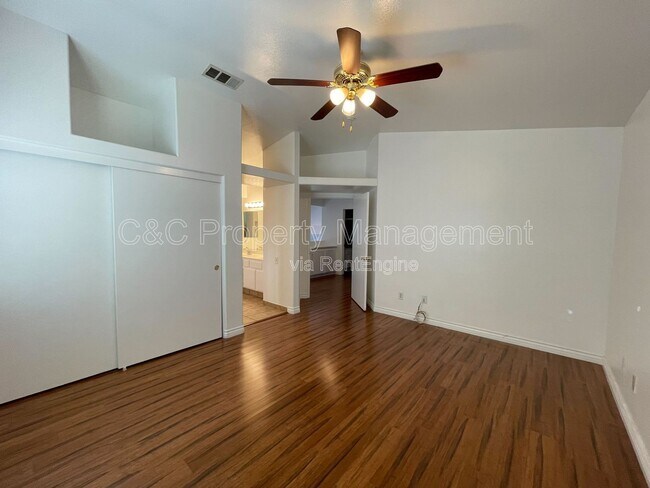 Building Photo - 1496 Lechuga Way