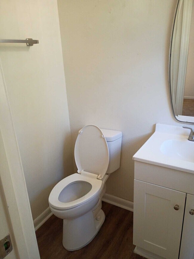 Building Photo - 3404 Covington Dr