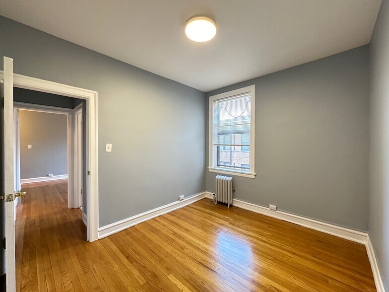 Building Photo - 1369 W Estes Ave