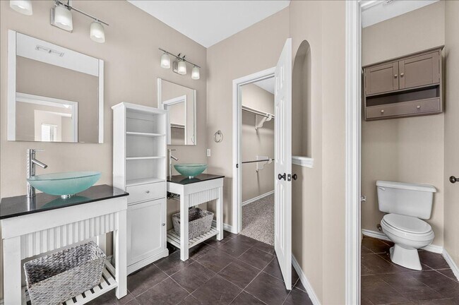 Building Photo - 7414 Lake Micala Dr