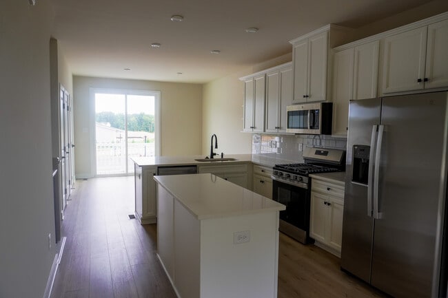 Building Photo - 12809 Red Clover Wy