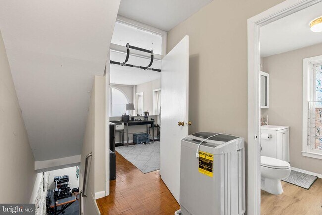 Building Photo - 787 S 3rd St