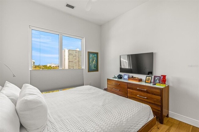 Building Photo - 600 3rd Ave S