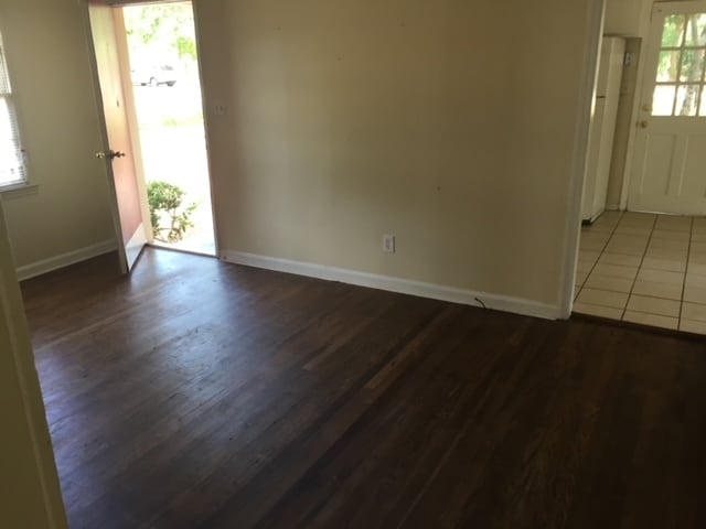 Living room looking out front door - 1509 Miramar St