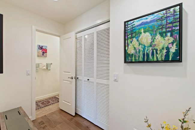 Building Photo - 6310 Locarno Dr