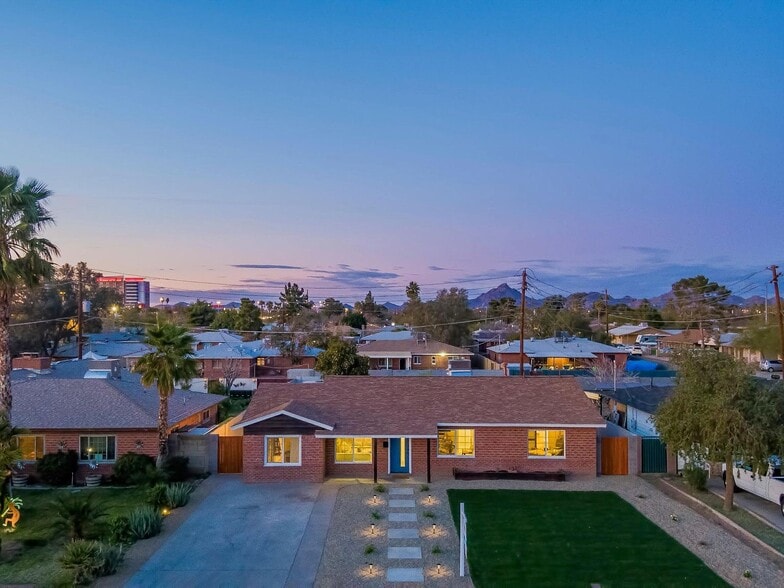 Building Photo - 2040 E Monte Vista Rd