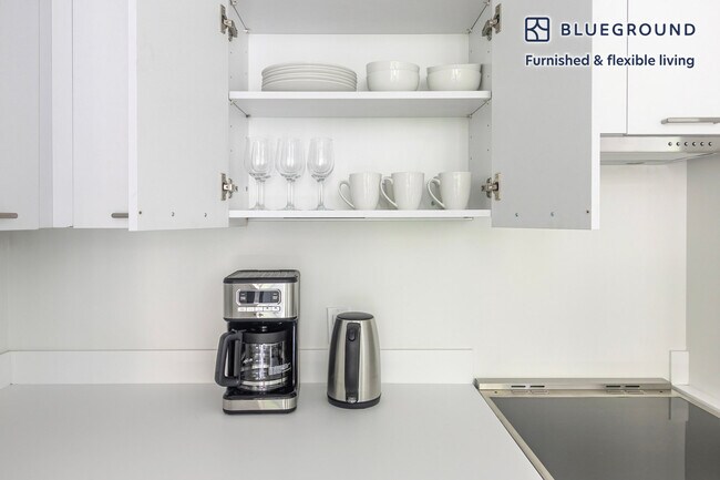 Building Photo - 955 Sterling Pl