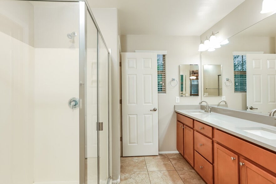 Building Photo - 6851 W Leeward Cove Way